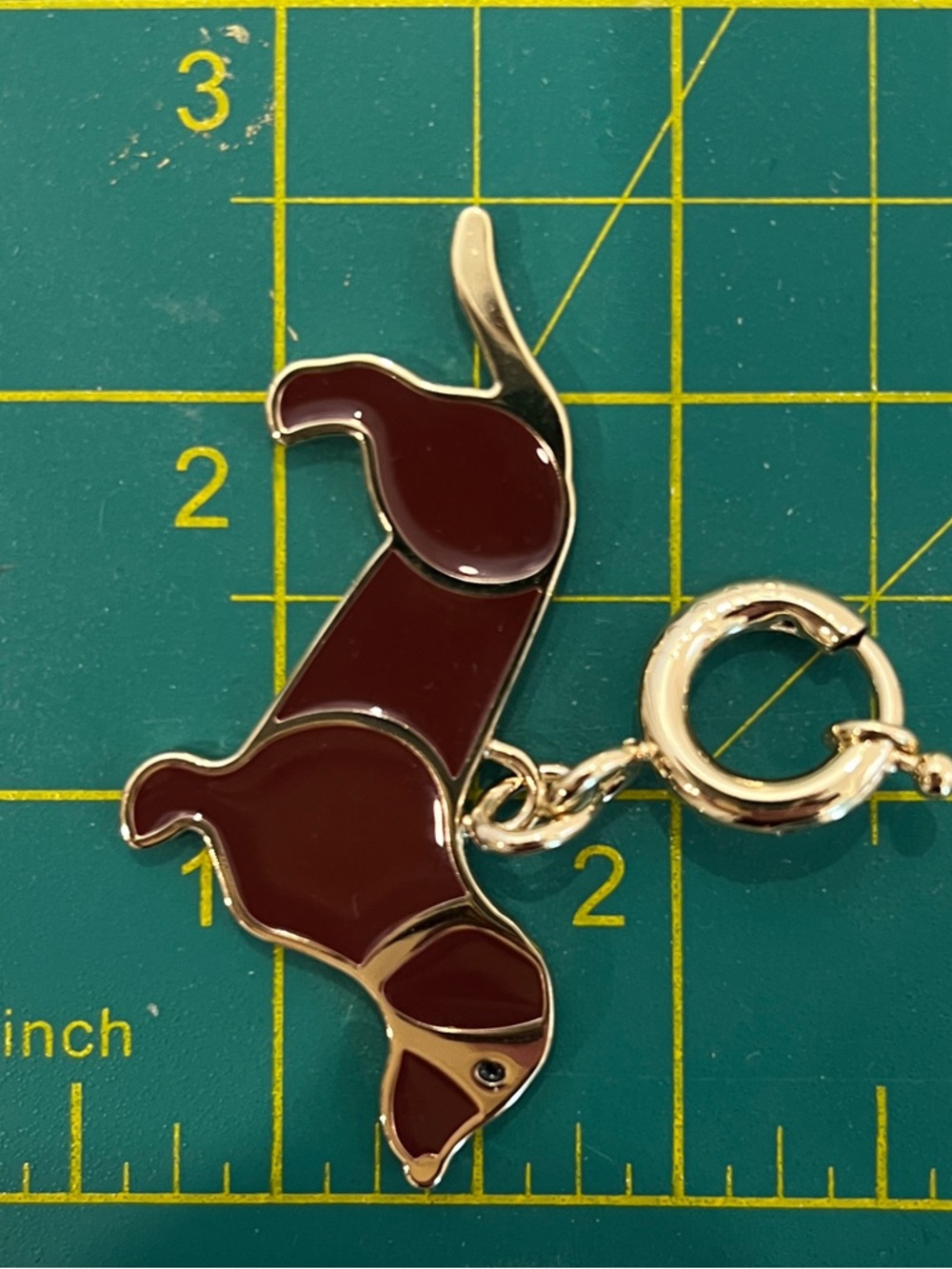Gucci Dog Enamel Bag Charm from the Pre-Fall 2025 collection, NWOT - Picture 7 of 7